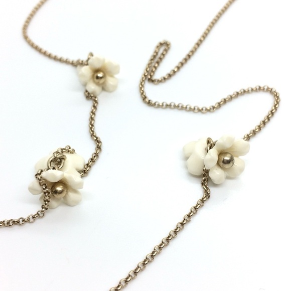 VINTAGE 90S LIZ CLAIBORNE FLOWER CLUSTER NECKLACE WHITE GOLD TONE LONG CHAIN - Picture 9 of 13